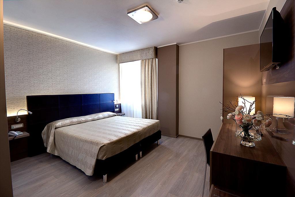 Hotel Park Castiglion Fiorentino Esterno foto