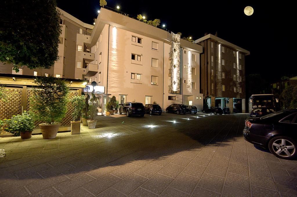 Hotel Park Castiglion Fiorentino Esterno foto